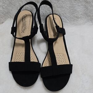 Cityclassified Black Sandals with T-Strap Design
